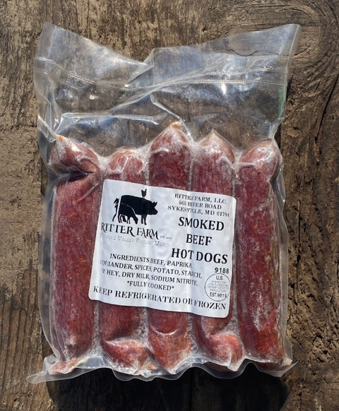 Perritos calientes de carne alimentada con pasto